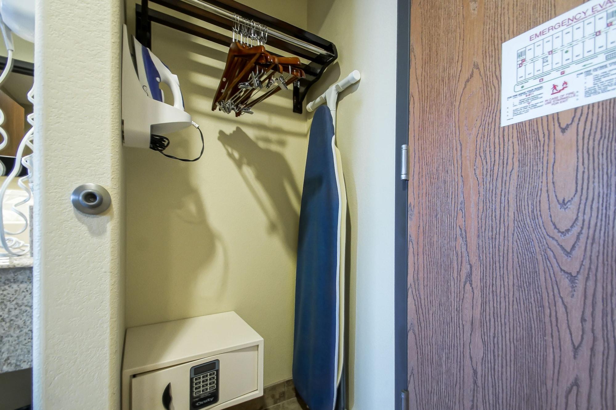 Days Inn By Wyndham Baton Rouge I-10 Prairieville エクステリア 写真