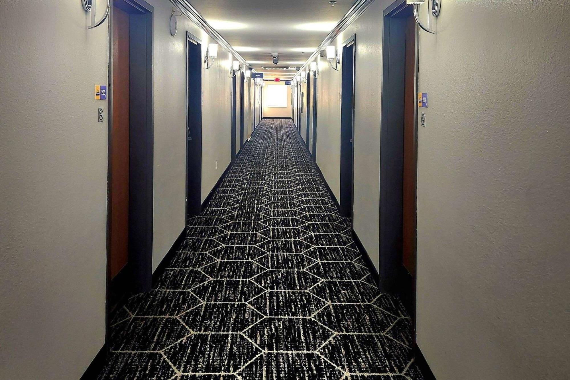 Days Inn By Wyndham Baton Rouge I-10 Prairieville エクステリア 写真