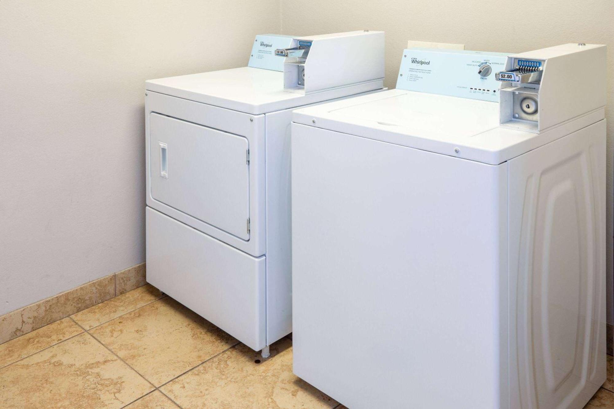 Days Inn By Wyndham Baton Rouge I-10 Prairieville エクステリア 写真