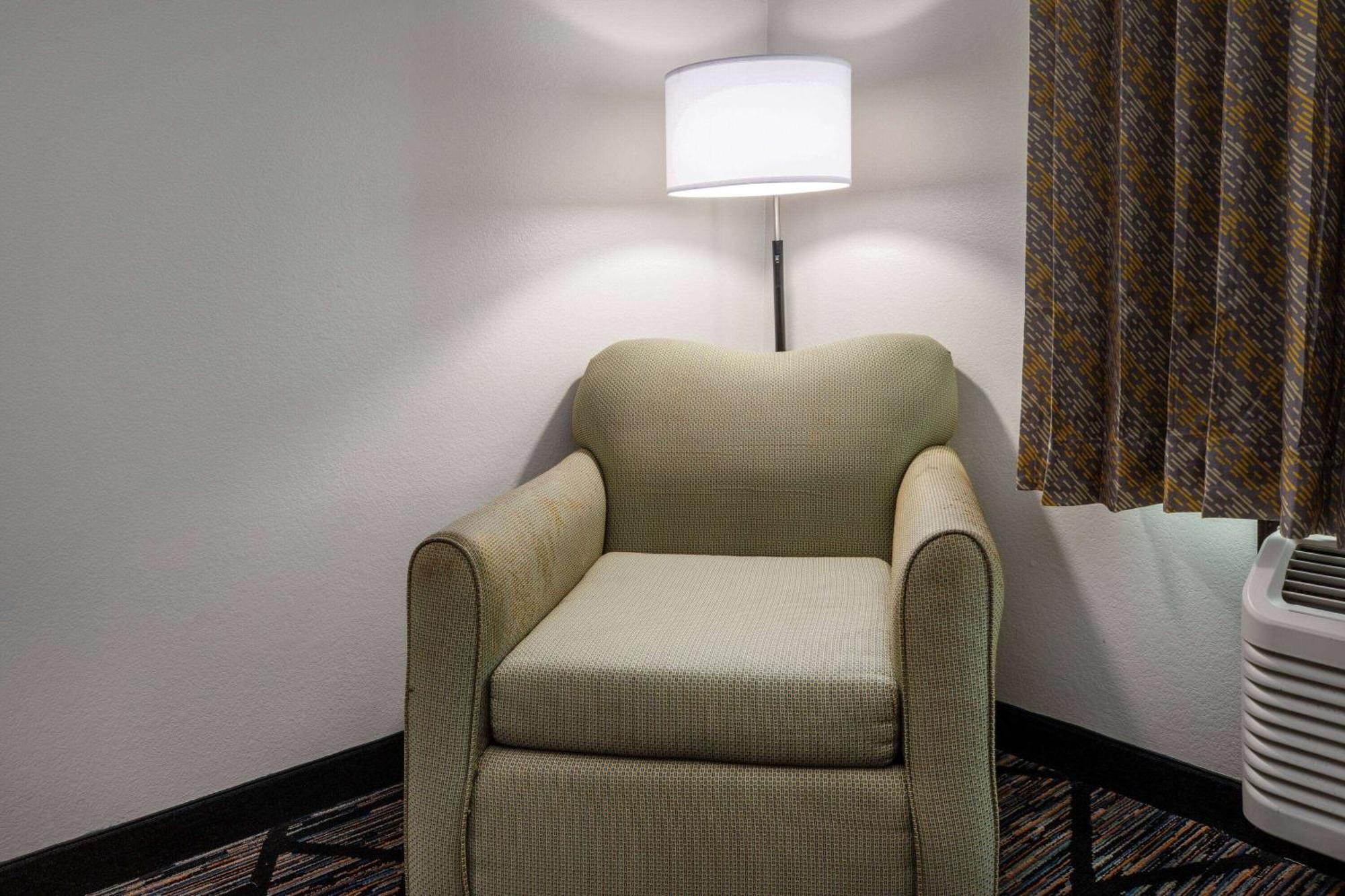 Days Inn By Wyndham Baton Rouge I-10 Prairieville エクステリア 写真
