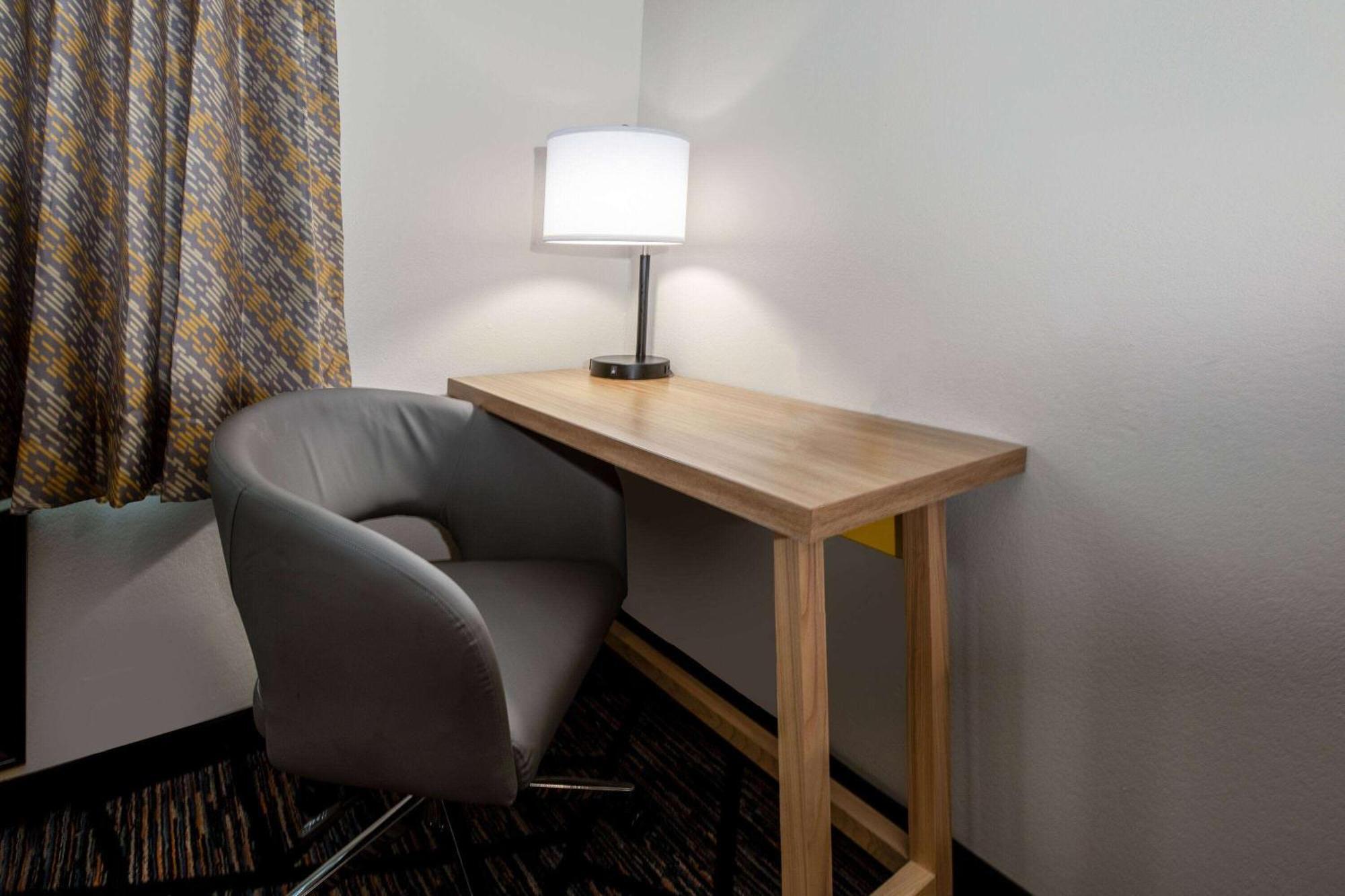 Days Inn By Wyndham Baton Rouge I-10 Prairieville エクステリア 写真